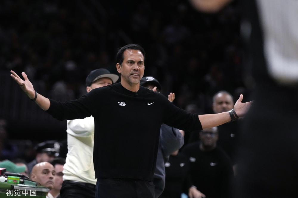 疑为她在新 疑为她在新